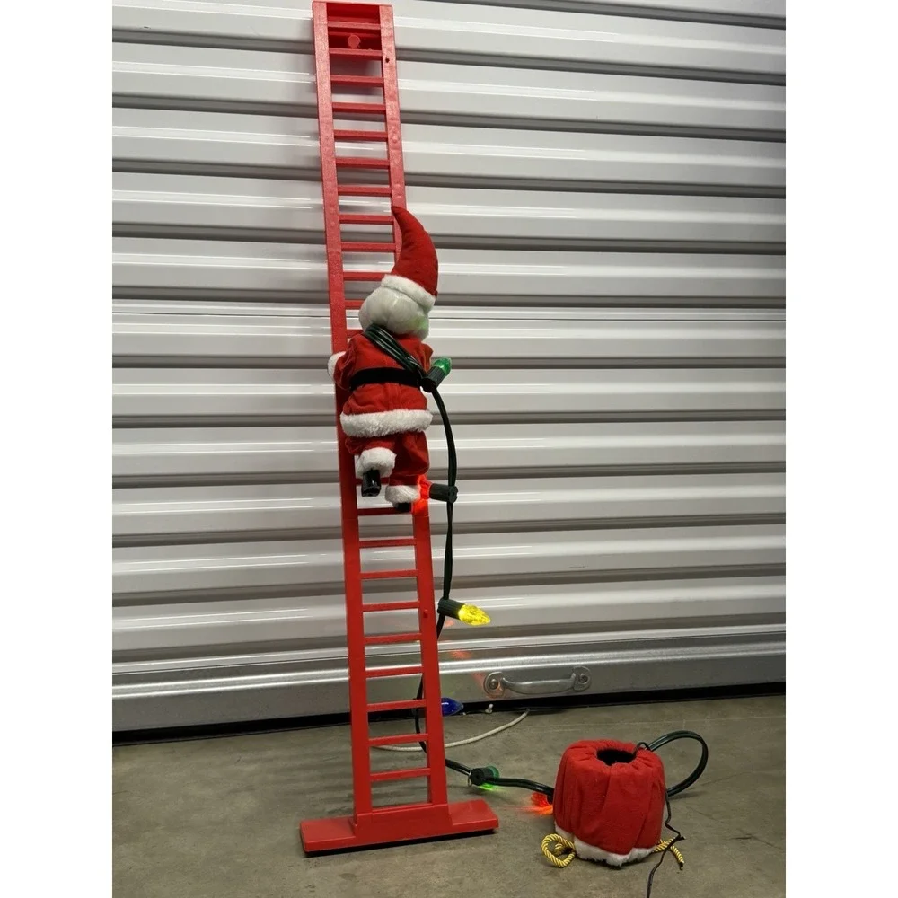 Wondershop Animated Climbing Santa 43
